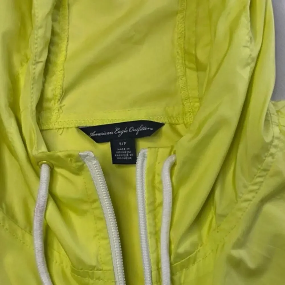 American Eagle Outfitters windbreaker neon yellow size S